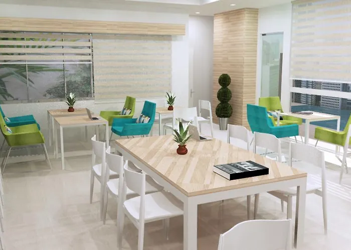 Hotel Titan At Wh Taft Residences *