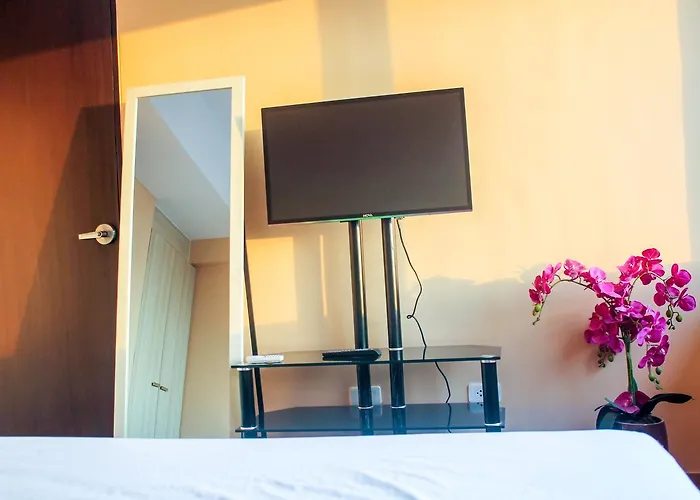 Hotel Titan At Wh Taft Residences